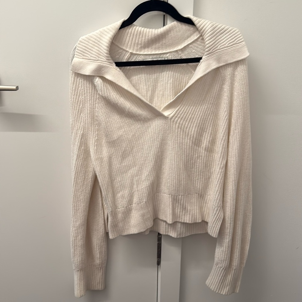 White cotton collared Abercrombie sweater. Small